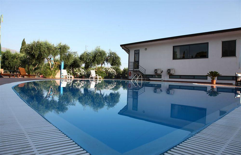Medimare Residence Club Пати Екстериор снимка